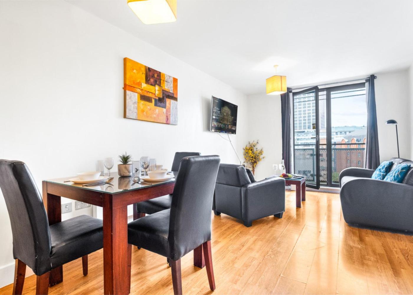 Chinatown - One Bed - Balcony - Secure Parking - Fast Wifi - Birmingham City Centre - 49A Buitenkant foto