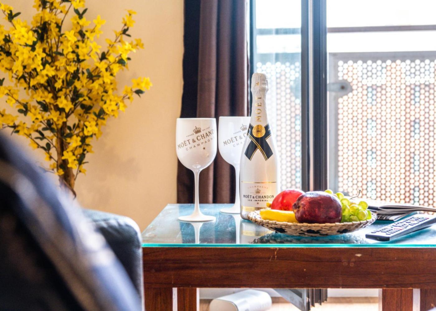 Chinatown - One Bed - Balcony - Secure Parking - Fast Wifi - Birmingham City Centre - 49A Buitenkant foto