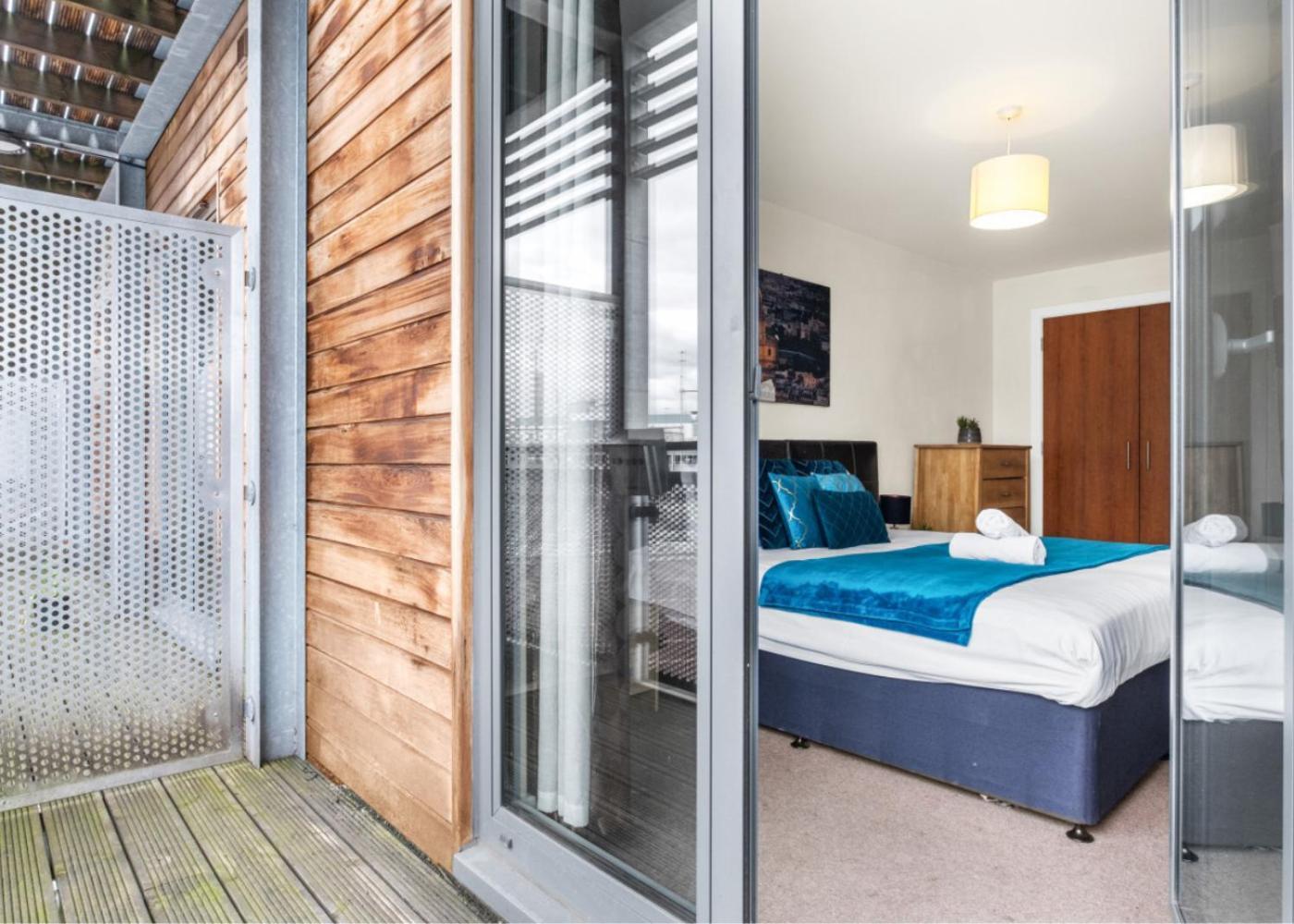 Chinatown - One Bed - Balcony - Secure Parking - Fast Wifi - Birmingham City Centre - 49A Buitenkant foto